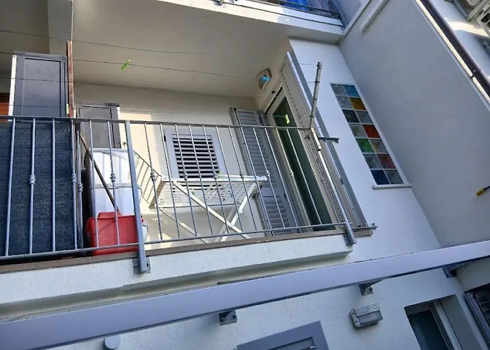 Bilocali E Mono Al Mare * Σενιγκάλια